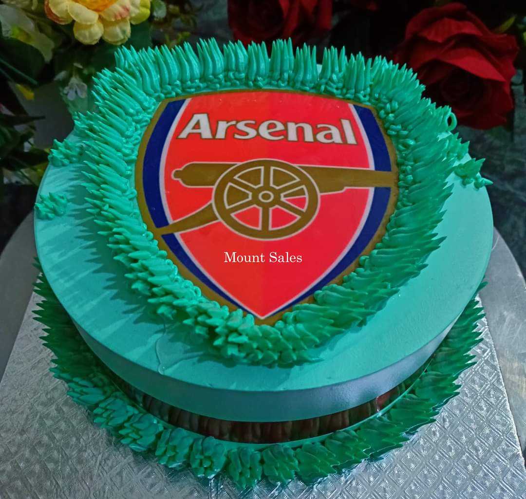 Premium RED N White Velvet Cake